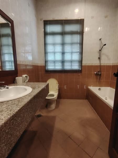 Bungalow for Sale in Leisure Farm (Gelang Patah) - Bernice Tee - Bathroom - PropertyGuru.com.my