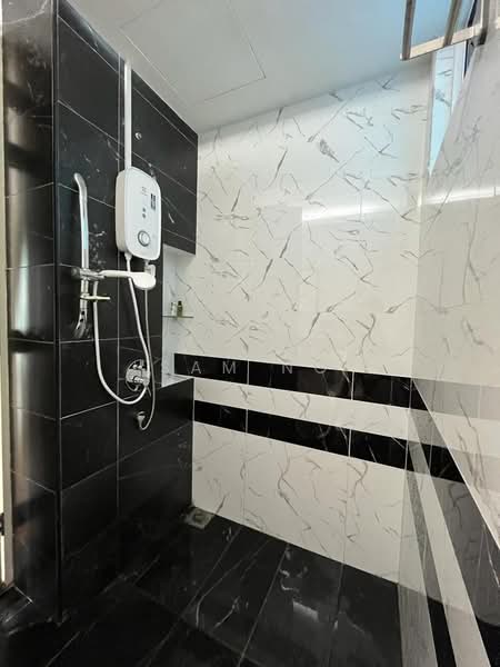 Kondominium untuk Disewa di QuayWest Residence - Sam Ng - Bathroom - PropertyGuru.com.my