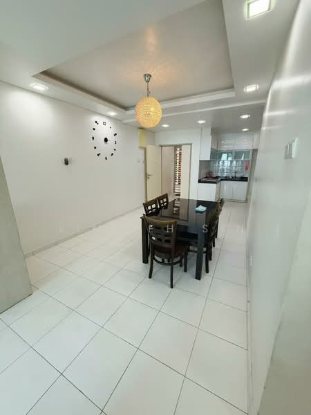 Kondominium untuk Disewa di The Golden Triangle Condominium - Lim Keh Sin - Dining Room - PropertyGuru.com.my