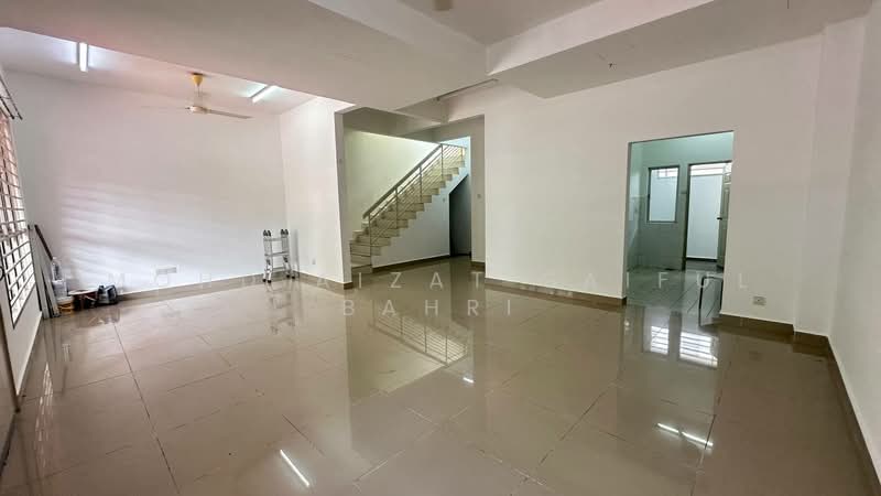 Rumah Teres 2 Tingkat untuk Dijual di Taman Saga Emas (Kajang) - Mohd Aizat Saiful Bahri - Living Room - PropertyGuru.com.my