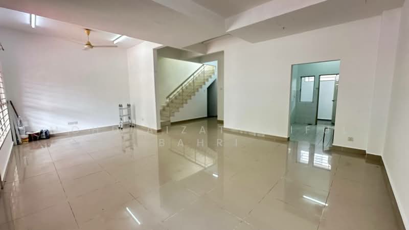 Rumah Teres 2 Tingkat untuk Dijual di Taman Saga Emas (Kajang) - Mohd Aizat Saiful Bahri - Living Room - PropertyGuru.com.my