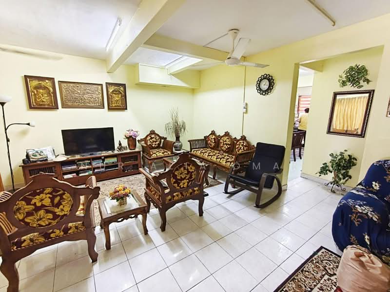 2-storey Terraced House for Sale in Klang (Selangor) - Nur Alia Omar - Living Room - PropertyGuru.com.my