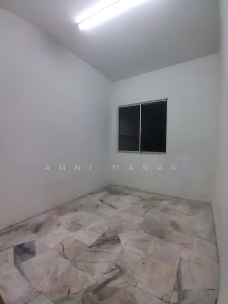 Apartment for Sale at Residensi Warnasari 3 - Amni Manan - PropertyGuru.com.my