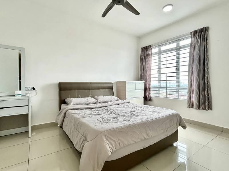 Apartment for Sale at Austin Suites (Permata Austin) - Jason Sim - Bedroom - PropertyGuru.com.my