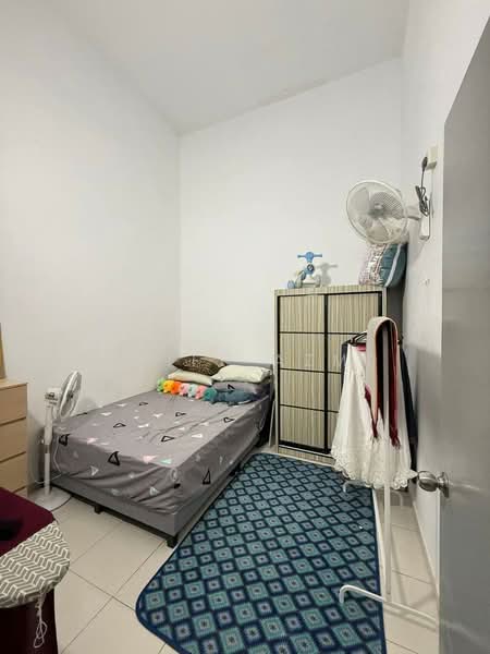 Terraced House for Sale in Taman Pinggiran Senawang (Sungai Gadut) - Ariff Azmi - Bedroom - PropertyGuru.com.my