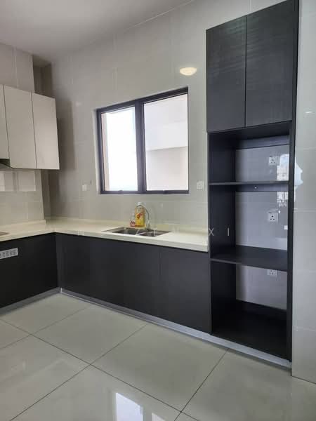 Kondominium untuk Disewa di Bay Point @ Country Garden Danga Bay - NG ZEN XI - Kitchen - PropertyGuru.com.my