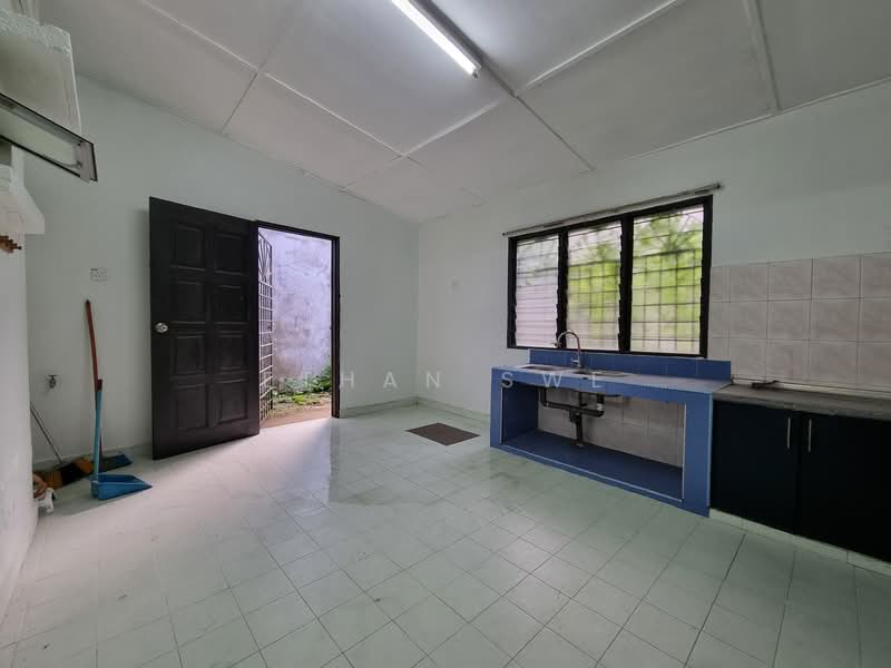 Rumah Teres 2 Tingkat untuk Dijual di Kota Damansara (Selangor) - Ethan Swe - Kitchen - PropertyGuru.com.my