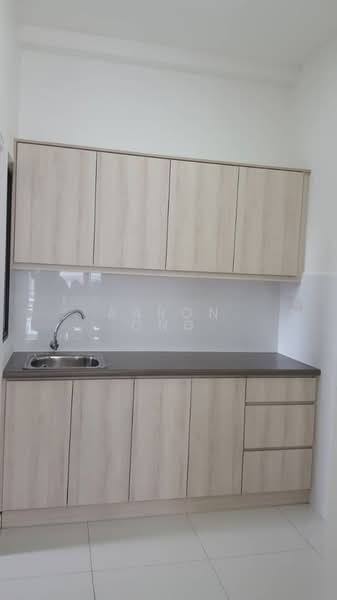 Service Residence for Sale at Seasons Garden Residences - Aaron Ong - Kitchen - PropertyGuru.com.my
