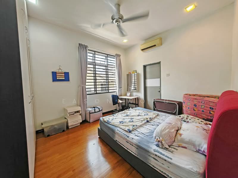 Cluster House for Sale in Taman Damai Impian 2 (Cheras) - Eason Wong - Bedroom - PropertyGuru.com.my