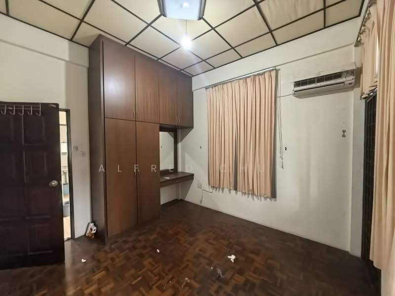 Semi-Detached House for Sale in Kuching (Sarawak) - Alfred Chua - Bedroom - PropertyGuru.com.my