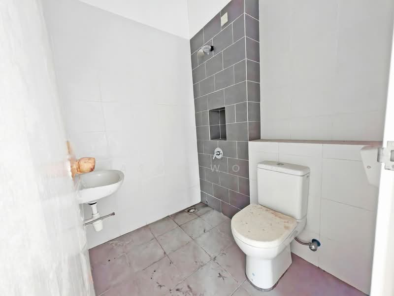 Cluster House for Sale in Setia Ecohill (Semenyih) - Eason Wong - Bathroom - PropertyGuru.com.my