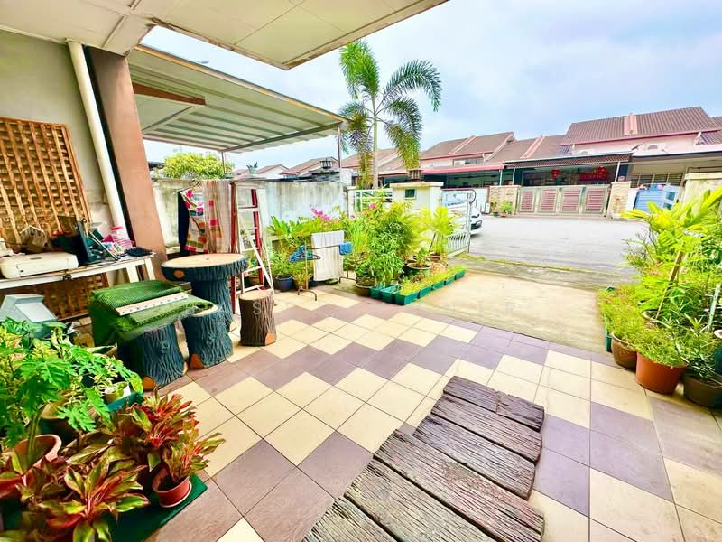 1-storey Terraced House for Sale in Bandar Putera 2 (Klang) - Basri Munir - Exterior - PropertyGuru.com.my