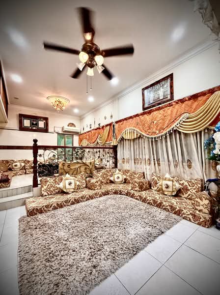 Entertainment Lounge 1