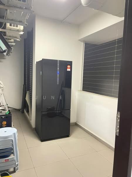 Pangsapuri untuk Disewa di Molek Pine 4 - June Tan - PropertyGuru.com.my