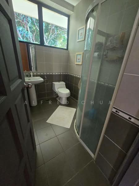 Bungalow for Sale in Santubong (Kuching) - Alfred Chua - Bathroom - PropertyGuru.com.my