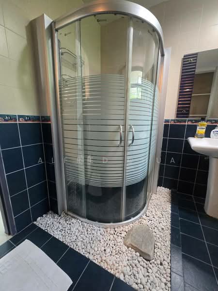 Bungalow for Sale in Santubong (Kuching) - Alfred Chua - Bathroom - PropertyGuru.com.my