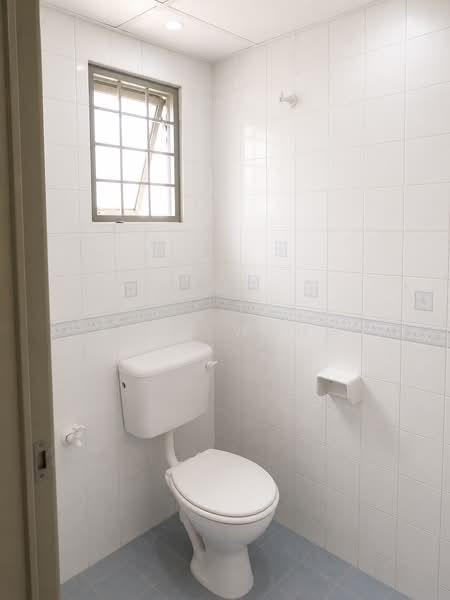 Apartment for Sale at Pangsapuri Sri Angkasa - Alan Wong - Bathroom - PropertyGuru.com.my
