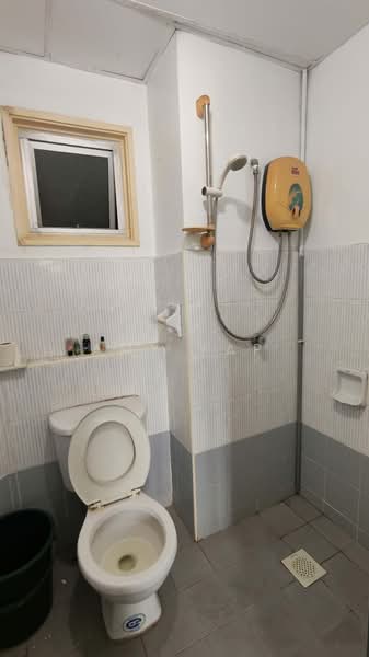 Kondominium untuk Disewa di Menara Menjalara - Amy Yap - Bathroom - PropertyGuru.com.my