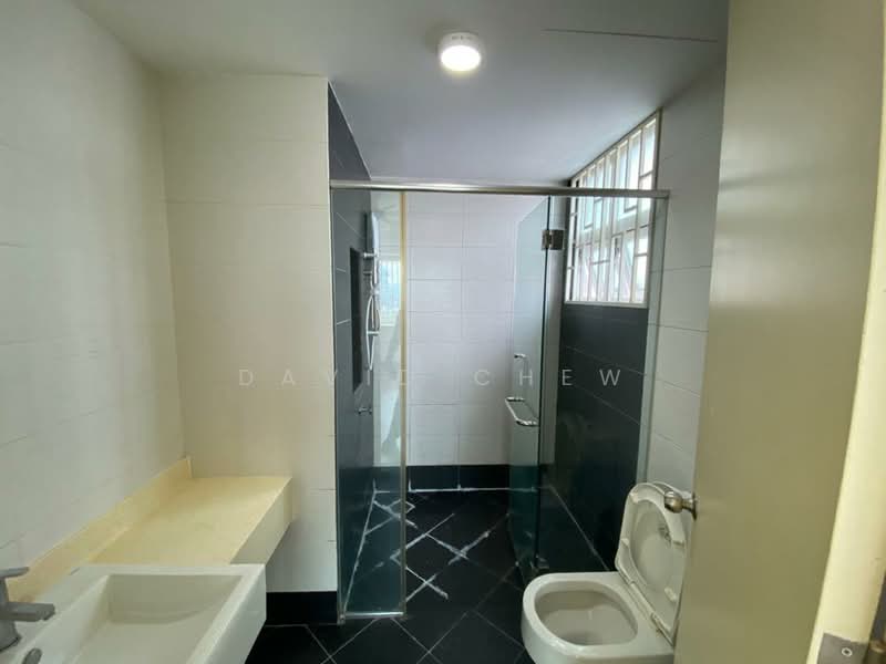 Service Residence for Sale at Saville @ Melawati - David Chew - Bathroom - PropertyGuru.com.my