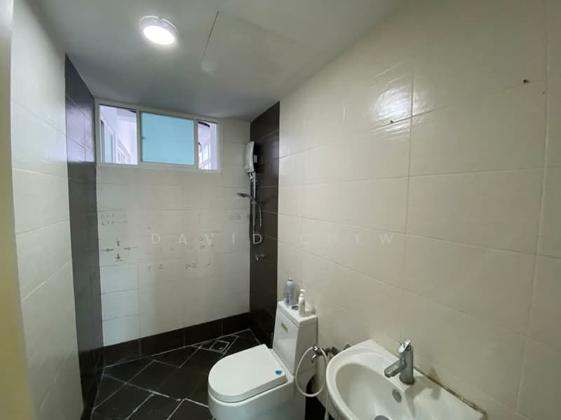 Service Residence for Sale at Saville @ Melawati - David Chew - Bathroom - PropertyGuru.com.my