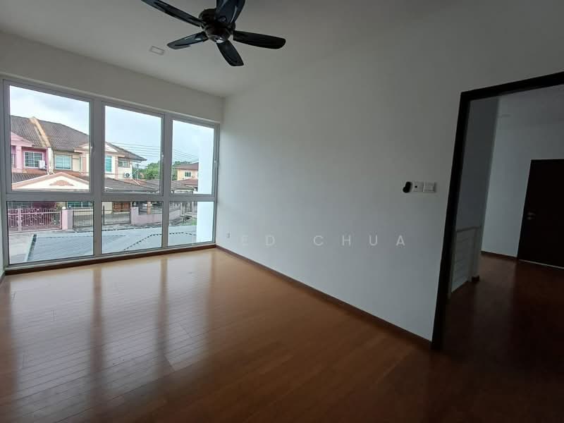 Semi-Detached House for Sale in Stapok (Kuching) - Alfred Chua - Living Room - PropertyGuru.com.my