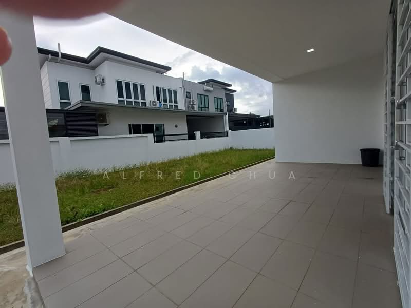 Semi-Detached House for Sale in Stapok (Kuching) - Alfred Chua - Exterior - PropertyGuru.com.my