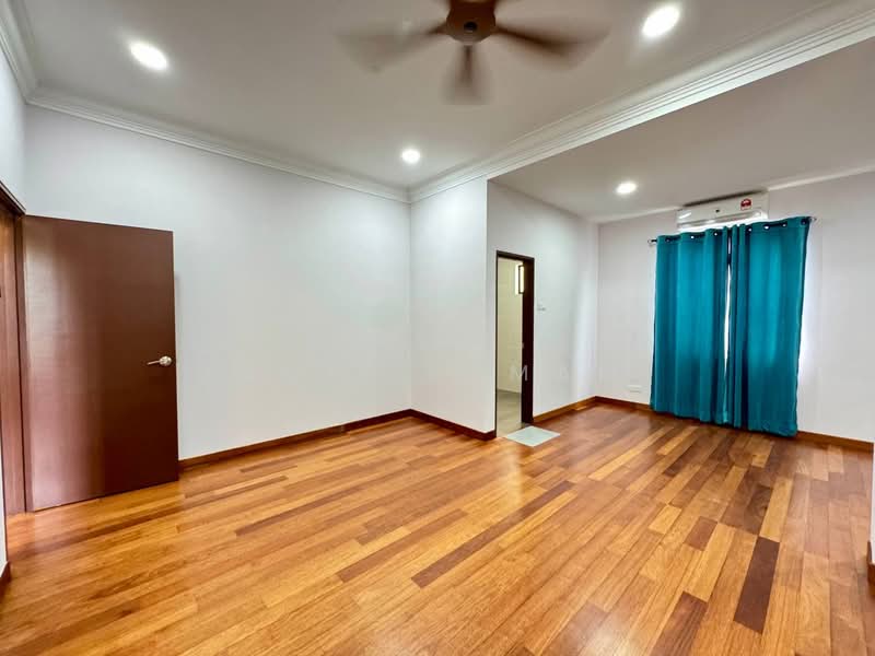 For Sale - Pentas