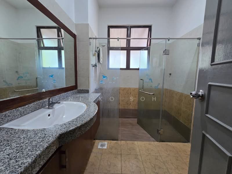Rumah Kluster untuk Dijual di Taman Austin Heights (Tebrau) - Nikko Soh - Bathroom - PropertyGuru.com.my