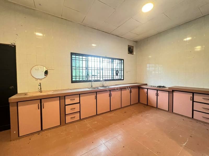 Rumah Teres 2 Tingkat untuk Dijual di Taman Guru (Kota Tinggi) - Ivy Low - Kitchen - PropertyGuru.com.my