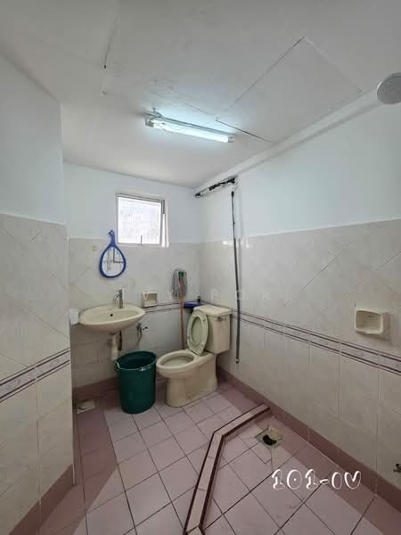 Kondominium untuk Dijual di Regency Condominium - Ivy Por - Bathroom - PropertyGuru.com.my