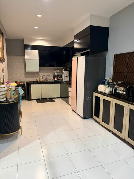 2-storey Terraced House for Rent in Taman Lagenda Putra (Kulai) - Ivy Low - Kitchen - PropertyGuru.com.my