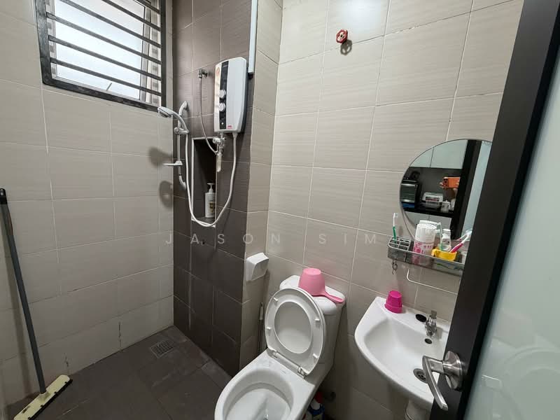 2-storey Terraced House for Sale in Bandar Seri Alam (Masai) - Jason Sim - Bathroom - PropertyGuru.com.my