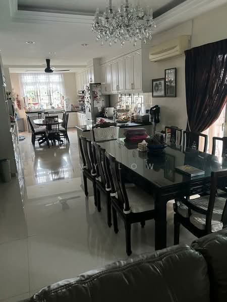 Rumah Banglo untuk Dijual di Taman Stulang Laut (Johor Bahru) - Ivy Low - Kitchen - PropertyGuru.com.my