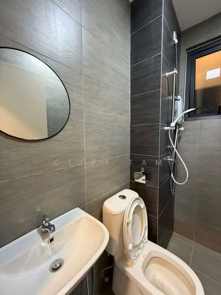 Servis Apartment untuk Disewa di Nexus Taman Pertama - Clift Tam - Bathroom - PropertyGuru.com.my