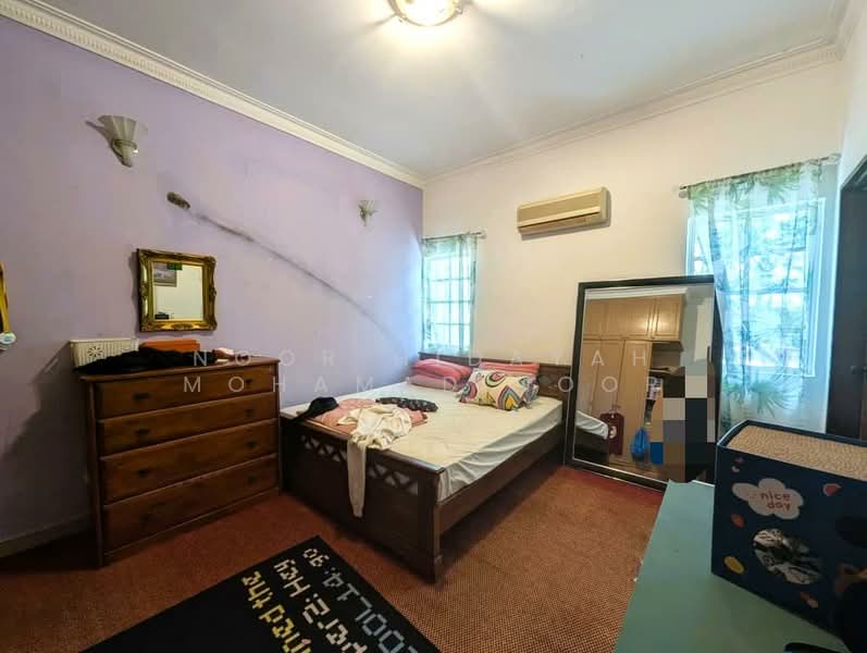 Bungalow for Sale in Seksyen 22 (Petaling Jaya) - Noor Hidayah Mohamad Noor - Bedroom - PropertyGuru.com.my