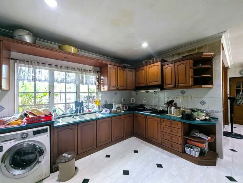 Bungalow for Sale in Seksyen 22 (Petaling Jaya) - Noor Hidayah Mohamad Noor - Kitchen - PropertyGuru.com.my