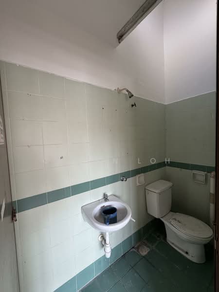 Rumah Teres 2 Tingkat untuk Dijual di Segambut (Kuala Lumpur) - Carson Loh - Bathroom - PropertyGuru.com.my