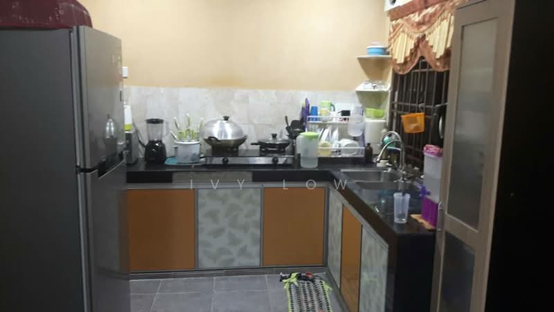 2-storey Terraced House for Rent in Taman Suria (Johor Bahru) - Ivy Low - Kitchen - PropertyGuru.com.my