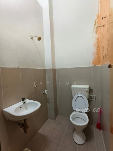 1-storey Terraced House for Sale in Telok Panglima Garang (Selangor) - Ivy Por - Bathroom - PropertyGuru.com.my