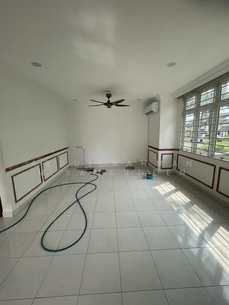 Rumah Teres 2 Tingkat untuk Disewa di Perdana Lakeview East (Cyberjaya) - Abdul Rahman M Samsudeen - Living Room - PropertyGuru.com.my