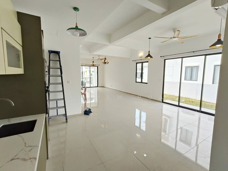 For Rent - Mio Spring