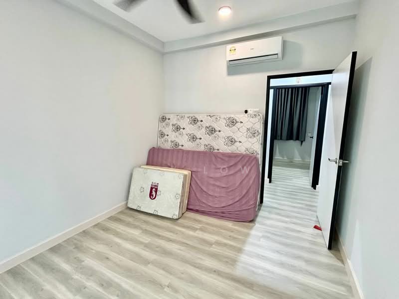 2-storey Terraced House for Sale in Taman Bestari Indah (Ulu Tiram) - Ivy Low - Bedroom - PropertyGuru.com.my