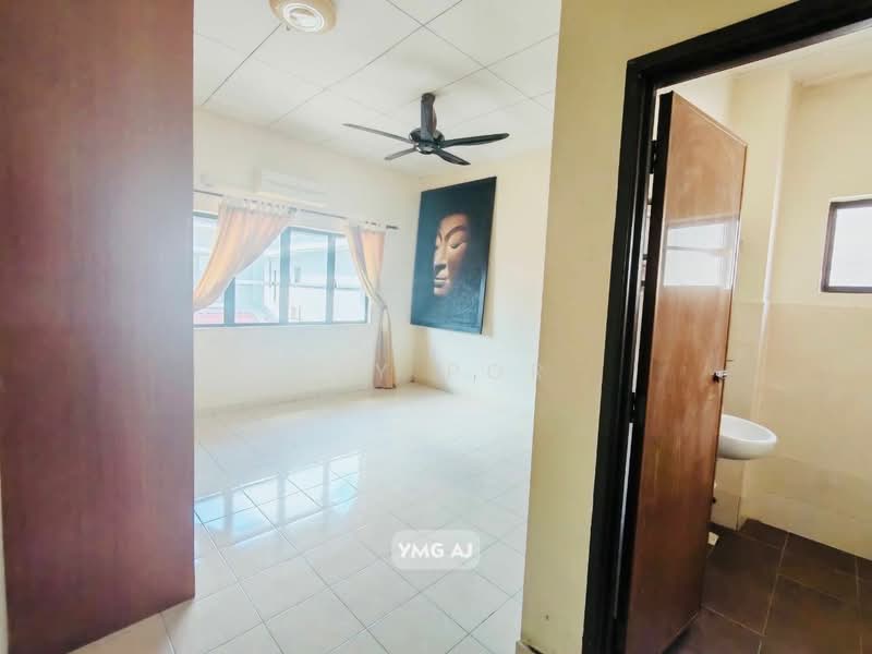 Semi-Detached House for Sale in Taman Bunga Raya (Klang) - Ivy Por - Interior - PropertyGuru.com.my