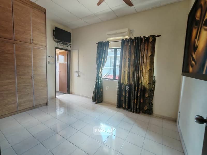Semi-Detached House for Sale in Taman Bunga Raya (Klang) - Ivy Por - Bedroom - PropertyGuru.com.my
