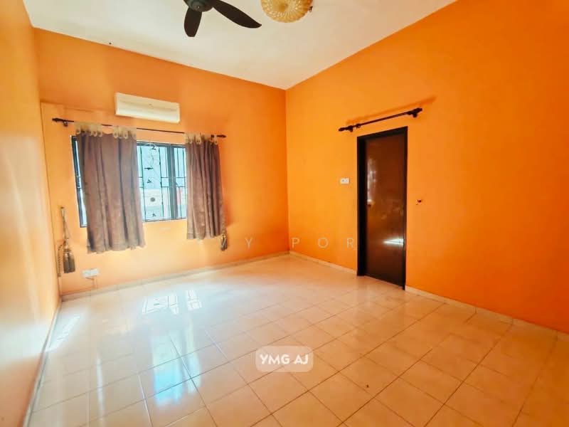 Semi-Detached House for Sale in Taman Bunga Raya (Klang) - Ivy Por - Interior - PropertyGuru.com.my