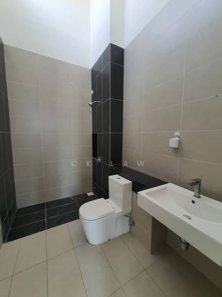 2-storey Terraced House for Rent in Eco Majestic (Semenyih) - CK Law - Bathroom - PropertyGuru.com.my