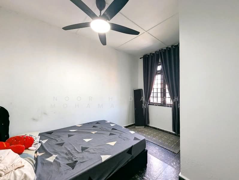 2-storey Terraced House for Sale in Bukit Sentosa (Rawang) - Noor Hidayah Mohamad Noor - Bedroom - PropertyGuru.com.my