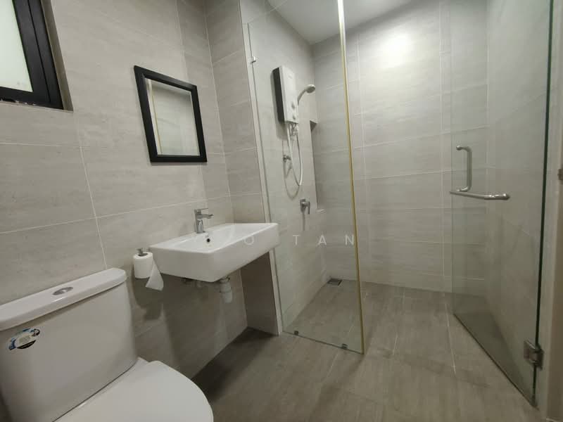 Servis Apartment untuk Disewa di SouthPlace Residences @ Tropicana Metropark - Yao Tan - Bathroom - PropertyGuru.com.my
