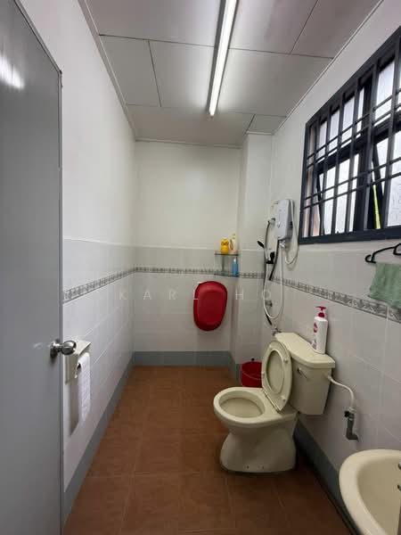 2-storey Terraced House for Rent in Gelang Patah (Johor) - Karl Ho - Bathroom - PropertyGuru.com.my