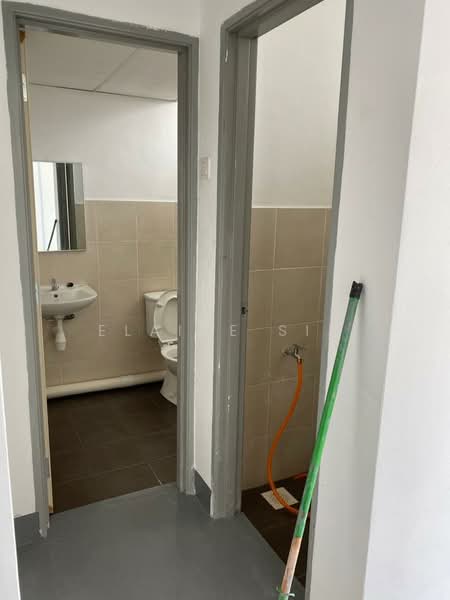 Shop for Sale in Kulai (Johor) - Elaine Sim - Bathroom - PropertyGuru.com.my